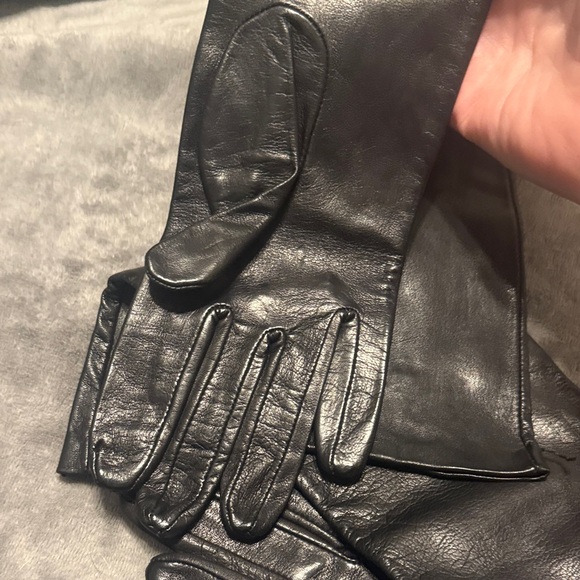Nordstrom Black Leather Gloves - Picture 5 of 5